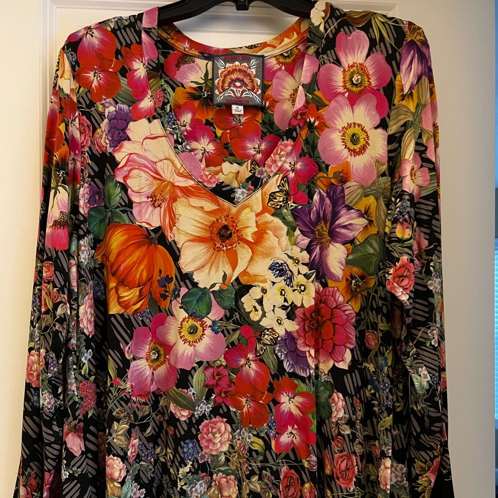 Johnny Was Floral V-Neck Long Sleeve Top